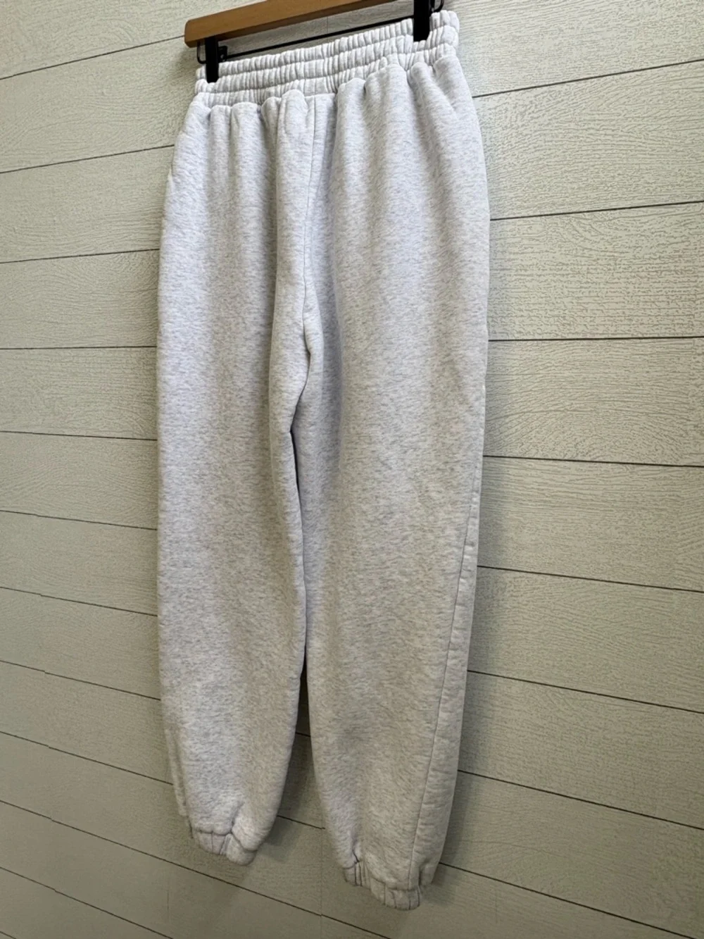 Comfrt Signature Sweatpants – Light Heather Grey – Size Medium (Unisex)